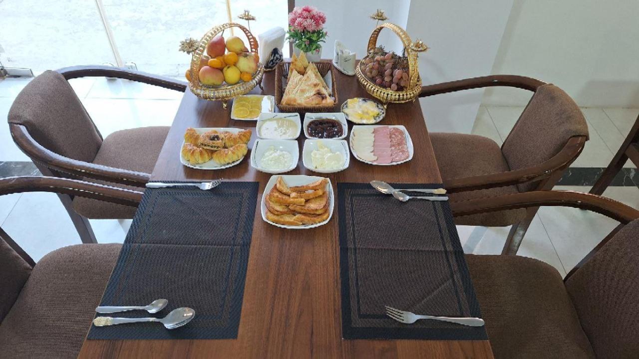 Sarbon Hotel Хіва Екстер'єр фото